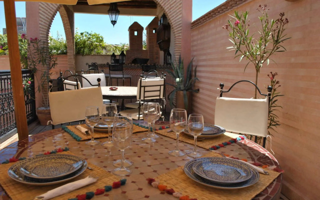 Riad Les Trois Palmiers El Bacha