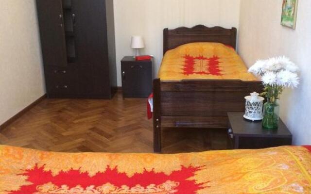 Apartment On Tabidze 3/5