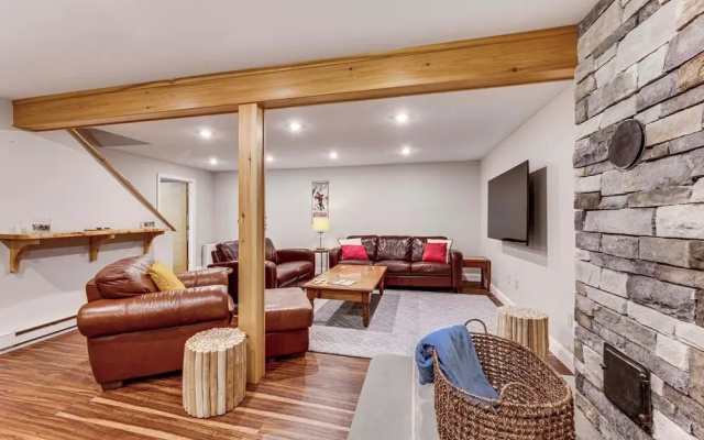 Bartlett Vacation Rental w/ Wraparound Deck!