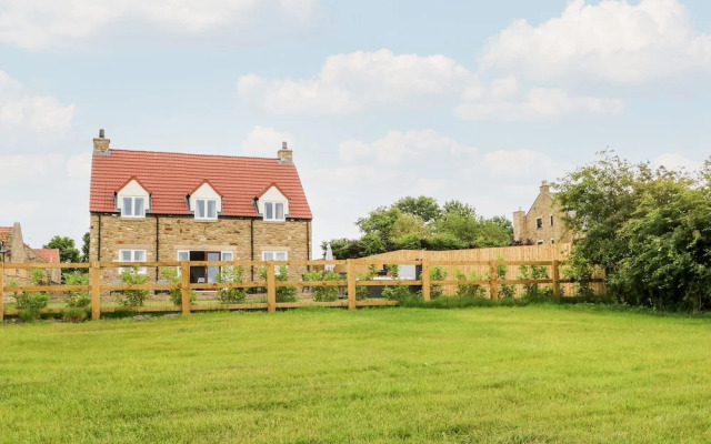 Stackyard House