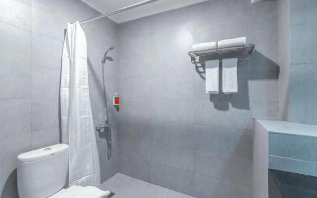 SUPER OYO Townhouse 1 Hotel Salemba