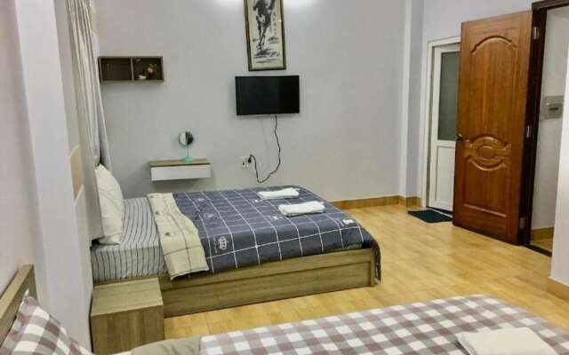 Manh Long Hotel Q2 - by Bay Luxury