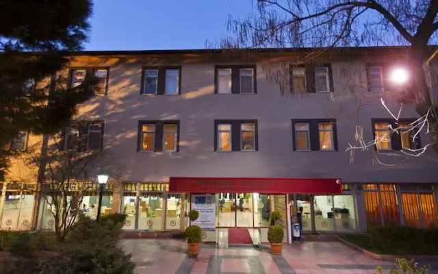 Sdu Arastirma Ve Uygulama Hotel