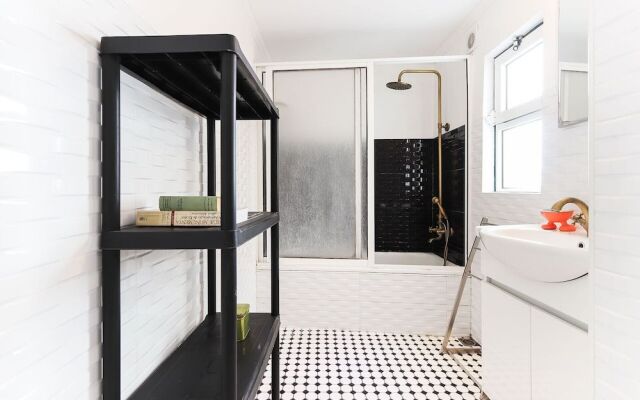 Downtown Stylish by Homing