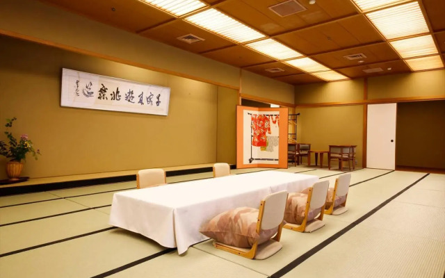 Ginsuiso Bekkan Choraku