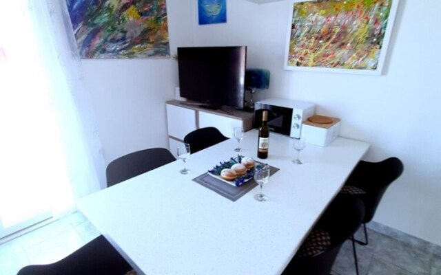 Vladislava - 400 m From sea - A1