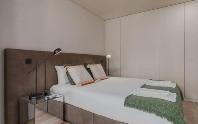 Urban Luxury Apartment, Downtown Porto near Metro