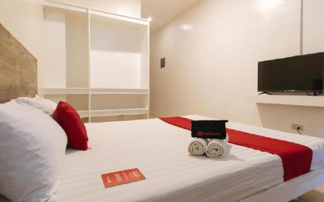 RedDoorz @ Golite Washington