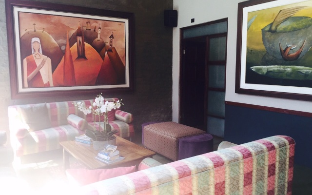 African Moon Corporate House