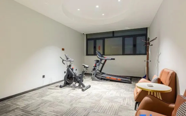 GreenTree Inn Express Hotel (Jinan Zhangqiu Qingzhao Convention and Exhibition Center) — 3-star hotel in Jinan