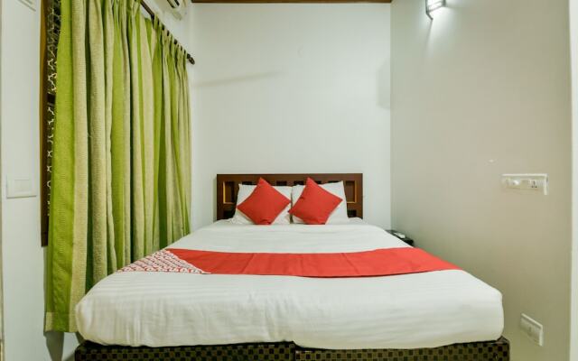 OYO 14226 Hotel Gago Inn