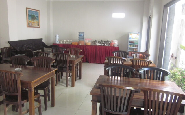 OYO 3156 Hotel Warta Dua