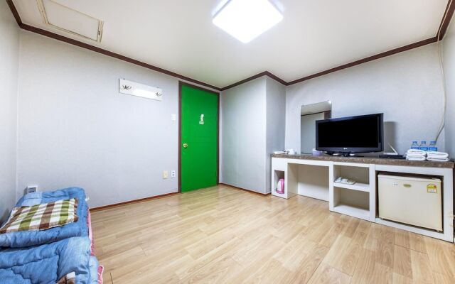 Cheonan Ramada Park