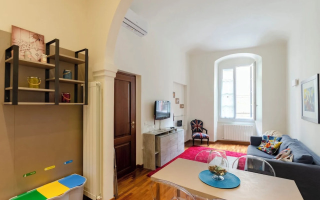 Bright 2BR flat in Rapallo Centre
