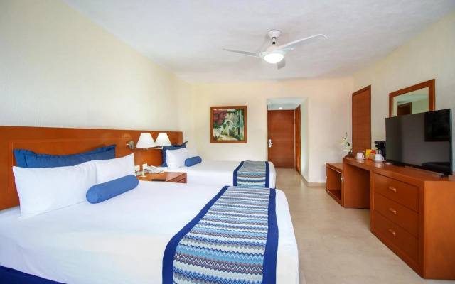 Plaza Pelicanos Grand Beach Resort - All Inclusive