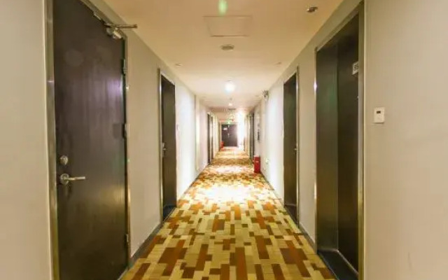 Motel 168 (Fuyang Funan Dicheng North Road)