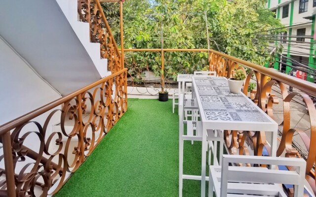 NomadsMNL Hostel