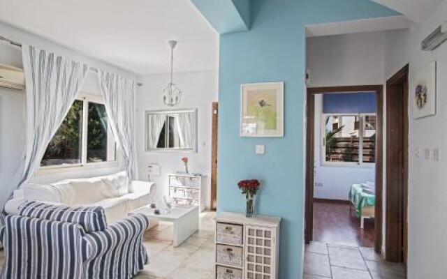 Sunny Coast Villa