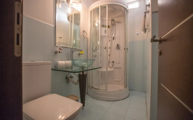 Villa Naomi, Beautiful 4bdr Central Protaras Villa with Private Pool