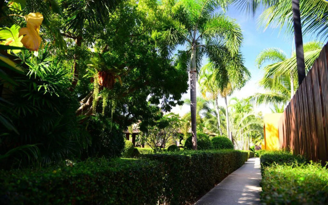 Naiharn Garden Villa