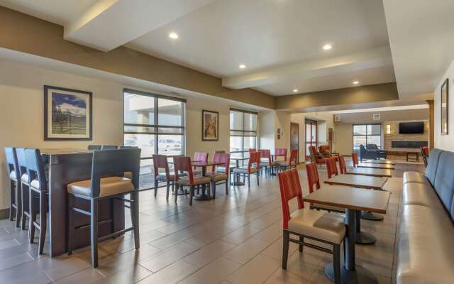 MainStay Suites Near Denver Downtown