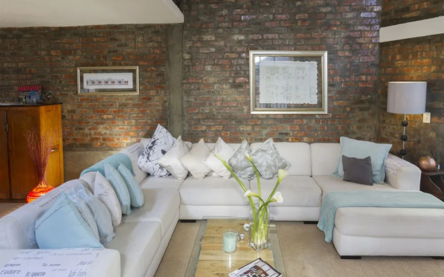 Chic Loft In The Heart Of Cape Town