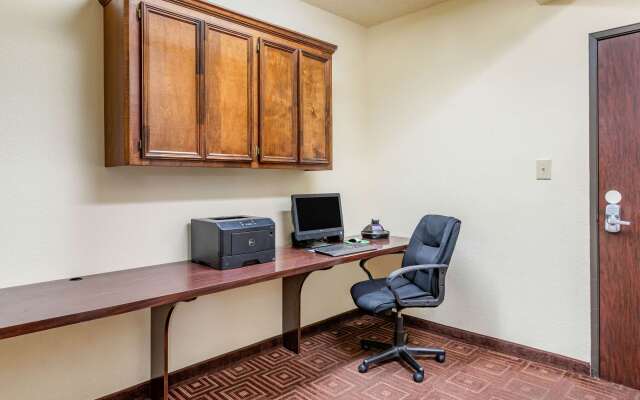 Comfort Suites - Near The Galleria