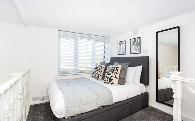 Elmsleigh Lofts by Sorted Stay