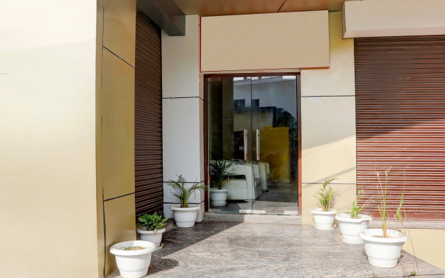 Super Hotel O Sankat Mochan Gandhi Nagar