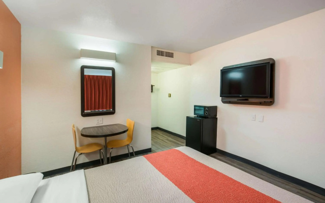 Motel 6 Williams, CA