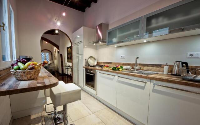 Scala Elegant Apartment