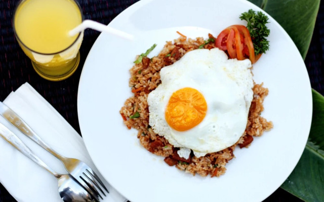 RedDoorz near Jimbaran Beach 2