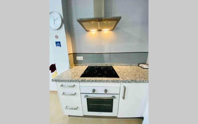 “SMILE NERJA” chic apartment with WIFI, 4 guests