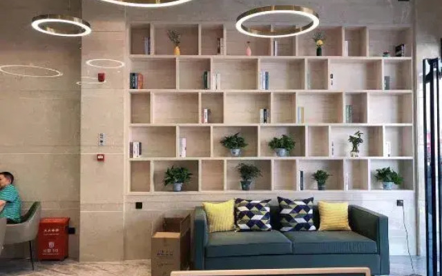 City convenient hotel