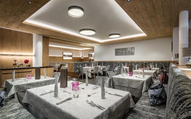 Dolomites Hotel La Fradora