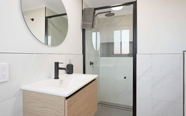 The Palms Apartments