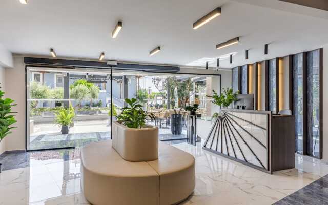 Costa De Luxe Suites
