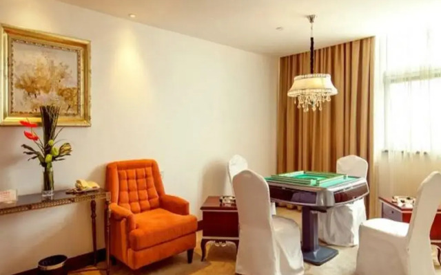 Golden Shining New Century Grand Hotel Beihai