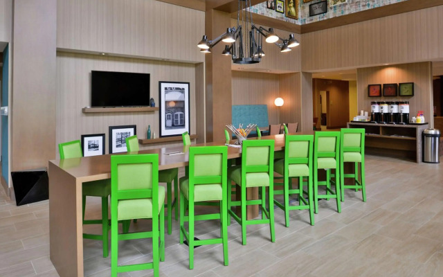 Hampton Inn & Suites St. Paul Oakdale/Woodbury