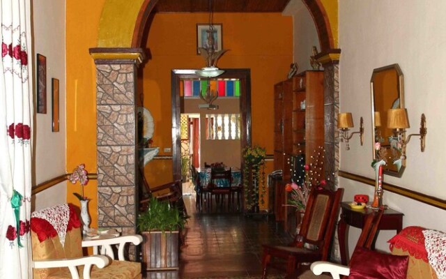 Casa Colonial Andres Abella