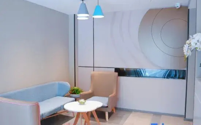 Homeinn · neo (Qingdao May Fourth Square Zhiquan Road Subway Station)