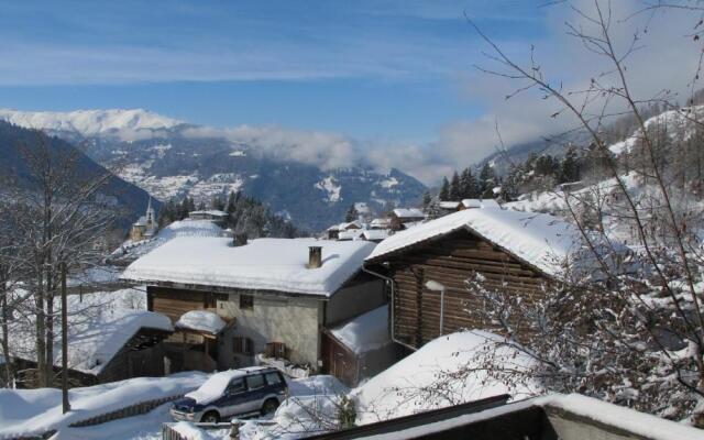 Ferienwohnung Graubünden/ Castiel