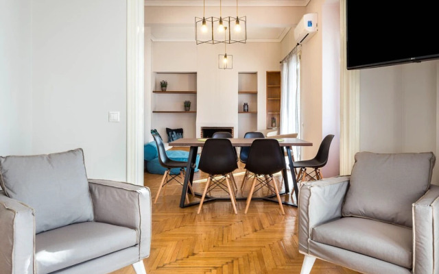 3 bedroom apartment with big balconies in Pagrati