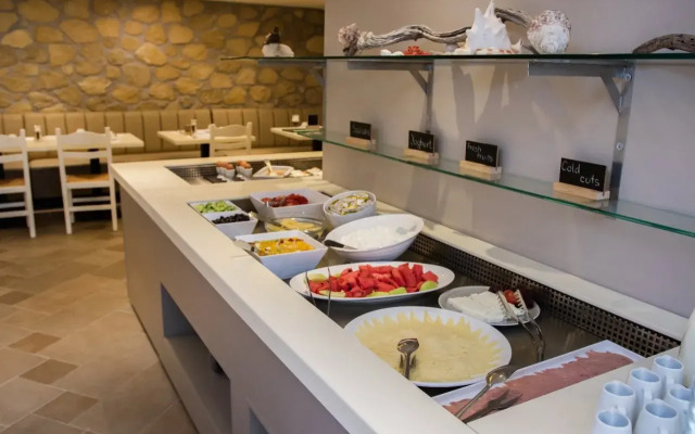 Parasol Luxury Hotel & Suites