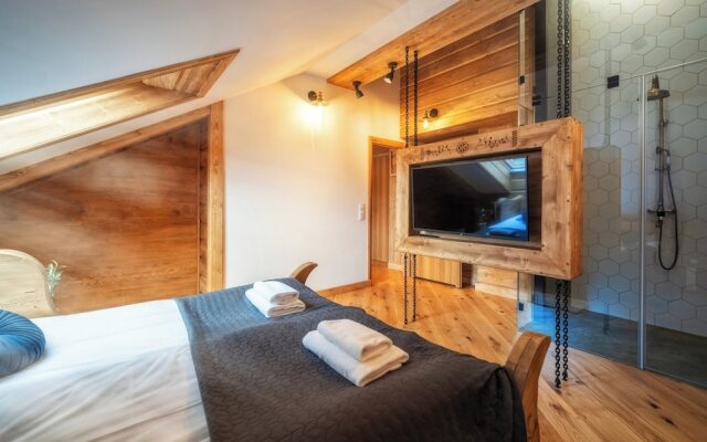 Mountain Shelter Apartments