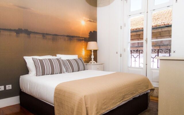 Liiiving Porto Ribeira Boutique Apartment