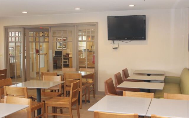 Country Inn & Suites By Carlson, Nashville, TN