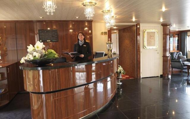 Baxter Hoare Hotel Ship Düsseldorf
