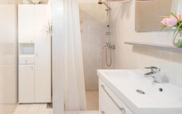 Amazing Apartment in Ravni With Wifi and 1 Bedrooms