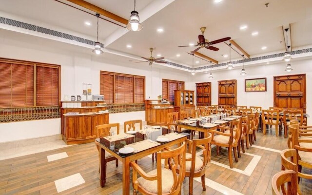 Hotel Guruvayur Gateway
